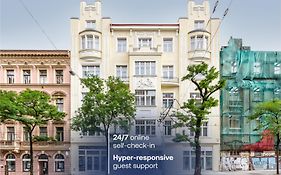 Turnkey I Charles Square Apartments
